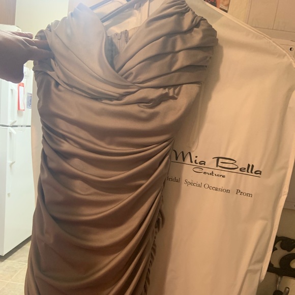 Prom dresses - Picture 2 of 7